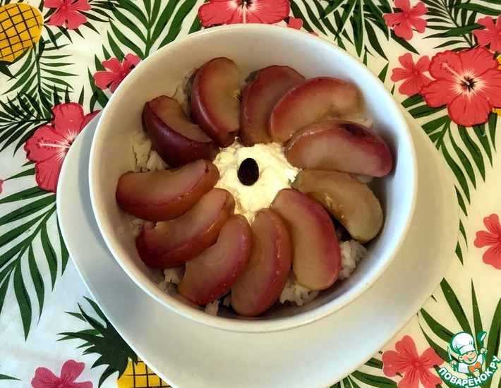 Рецепт: Отварной рис с яблоками и творогом
