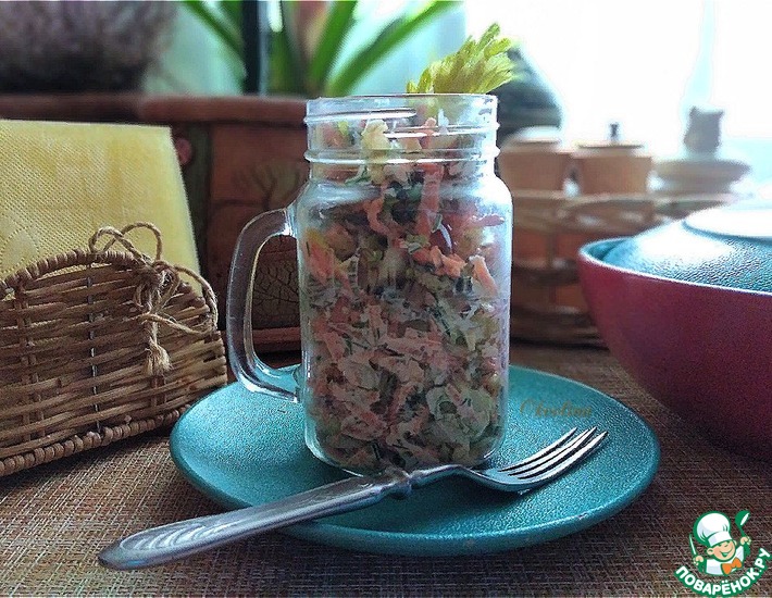 Рецепт: Лёгкий салат с сельдереем