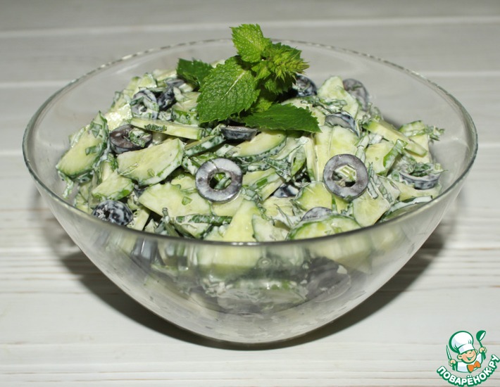 Рецепт: Салат из свежих огурцов с мятой