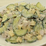 Салат из копченой курицы с яблоками