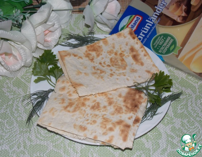 Рецепт: Закуска из лаваша с сыром и огурцом