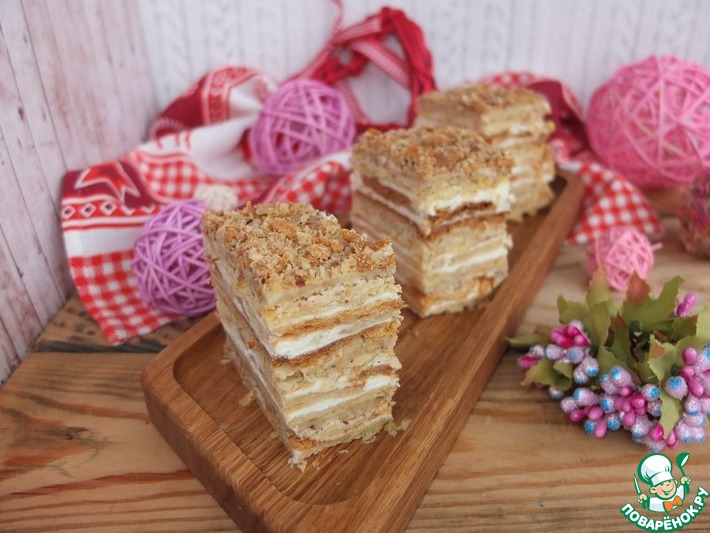 Слоеные пирожные с карамелью и орехами