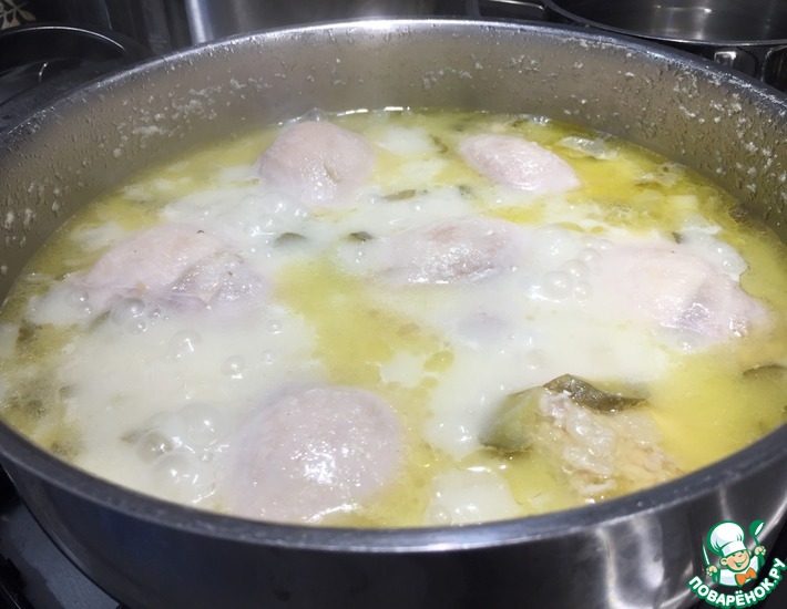 Рецепт: Курица с солеными огурцами