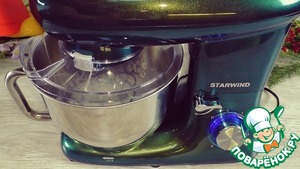 Шоколадное пирожное из бисквита