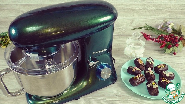 Шоколадное пирожное из бисквита