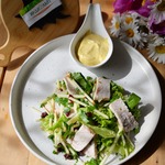 Салат из индейки с заправкой карри