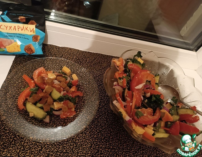 Рецепт: Мяучка Лёгкий салат с помидорами и огурцами0