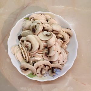 Салат Лужок Грудка куриная Салат Лужок Грудка куриная