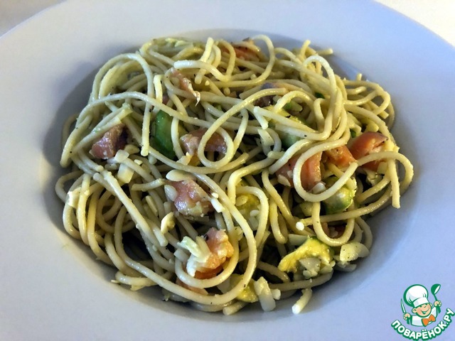 Салат из пасты птитим с лососем – кулинарный рецепт