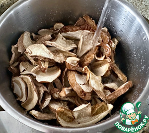 Грибной суп. Из сушеных боровиков Грибной суп. Из сушеных боровиков