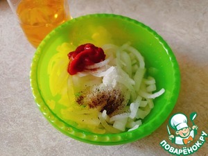 Сосиски с маринованными яйцами и луком Сосиски с маринованными яйцами и луком