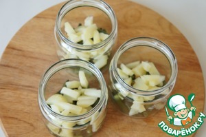 Салат с тушёнкой из индейки Салат с тушёнкой из индейки