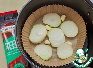 Перечный соус с колбасками "Пикник интроверта" Перечный соус с колбасками "Пикник интроверта"