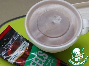 Перечный соус с колбасками "Пикник интроверта" Перечный соус с колбасками "Пикник интроверта"