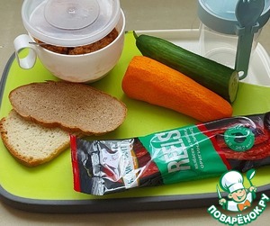 Перечный соус с колбасками "Пикник интроверта" Перечный соус с колбасками "Пикник интроверта"