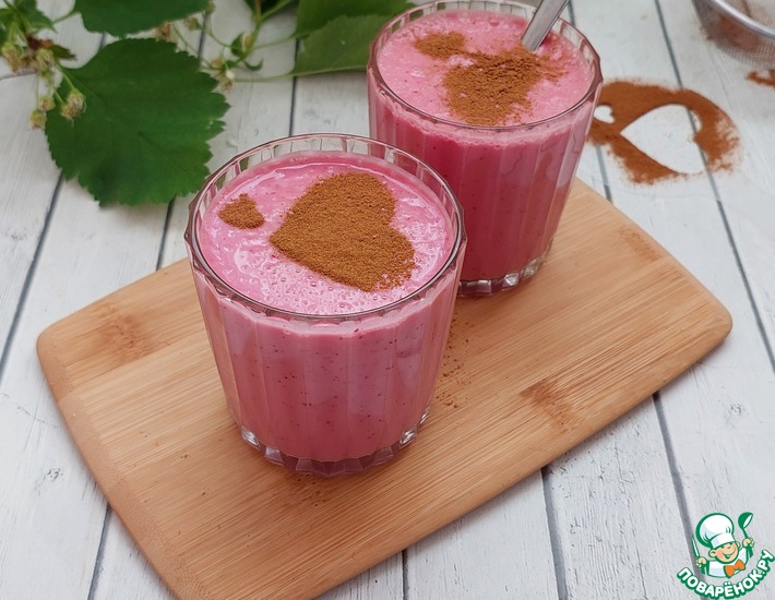 Сливовый йогурт с яблоком и свеклой Сливовый йогурт с яблоком и свеклой