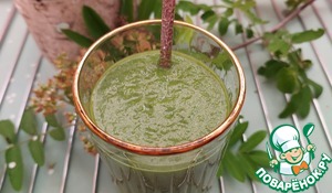 Шпинатно-щавелевый смузи с плодово-ягодным пюре Шпинатно-щавелевый смузи с плодово-ягодным пюре