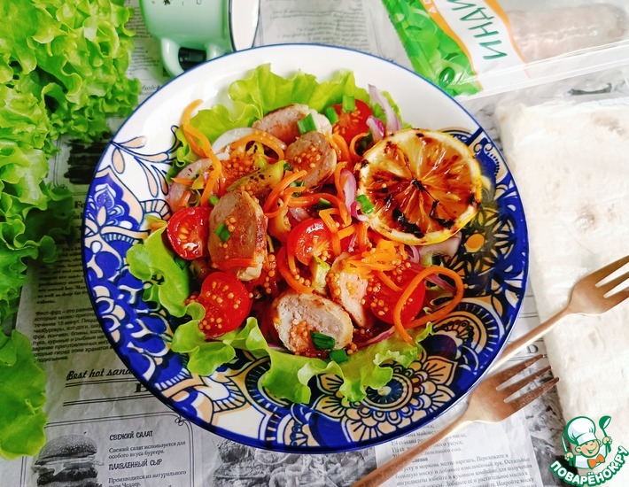 Салат с купатами и острой морковью Салат с купатами и острой морковью