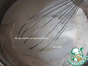 Слоёный манник с яблоками