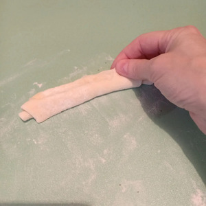 Печенье из дрожжевого теста «Сахарные трубочки»