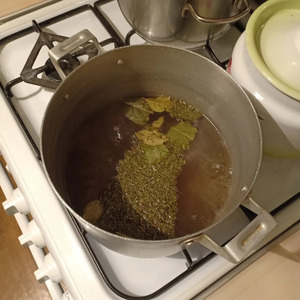 Домашняя грудинка, запеченная в фольге