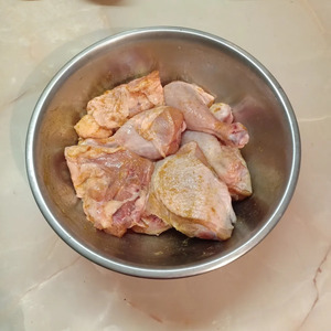 Курица с луком и апельсинами