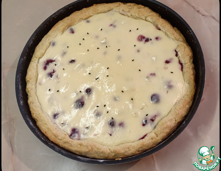 Вишневый пирог в сметанной заливке Вишневый пирог в сметанной заливке