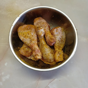 Куриные ножки, запеченные в рукаве, с рисом и овощами Куриные ножки, запеченные в рукаве, с рисом и овощами