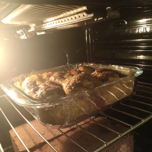 Куриные ножки, запеченные в рукаве, с рисом и овощами Куриные ножки, запеченные в рукаве, с рисом и овощами