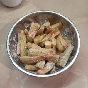 Баклажаны в кисло-сладком соусе Баклажаны в кисло-сладком соусе