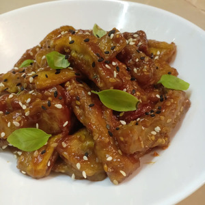 Баклажаны в кисло-сладком соусе Баклажаны в кисло-сладком соусе