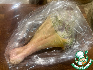 Индюшка. Голень в духовке Индюшка. Голень в духовке