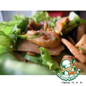 Рецепт Теплый салат из шампиньонов и семечек