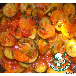 Рецепт: Цукини тушеные в томатах