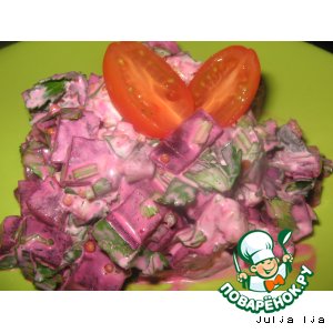 Рецепт: Салат свекольный с маринованными грибами и орехами
