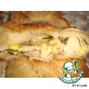 Рецепт: Слойки с яйцом, сыром и зеленью