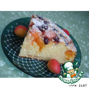 Рецепт Творожно-абрикосовый пирог с черешней