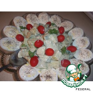Рецепт Огуречный салат с соусом из редиса