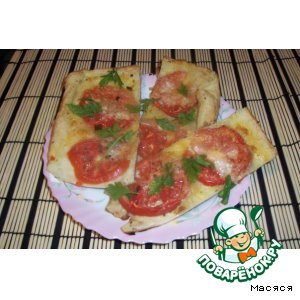 Рецепт Пирог с моцареллой и помидорами на слоеном тесте