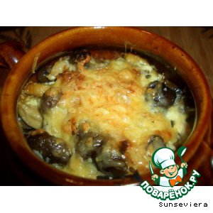 Как приготовить Пельмени, запеченные с грибами и сыром в горшочке - пошаговое описание