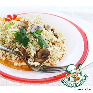 Рецепт Салат из китайской капусты с шампиньонами и орехами
