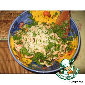 Рецепт: Салат "Гeк Ши" с рисовой лапшой  и креветками