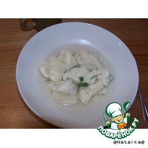 Рецепт "Грисклесхен суппе" - суп с манными клецками
