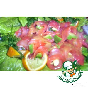 Рецепт: Салат с лососем и авокадо