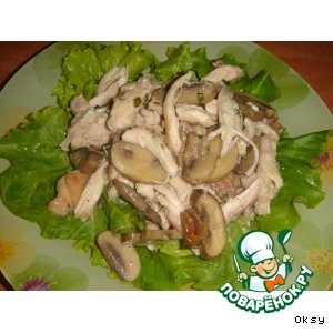 Рецепт: Теплый салат с курицей и грибами