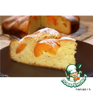 Рецепт Бисквитный медовый пирог с абрикосами