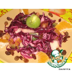 Рецепт: Салат из красной капусты с черносливом
