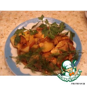 Рецепт: Окорочка, запечeнные с картофелем и яблоком