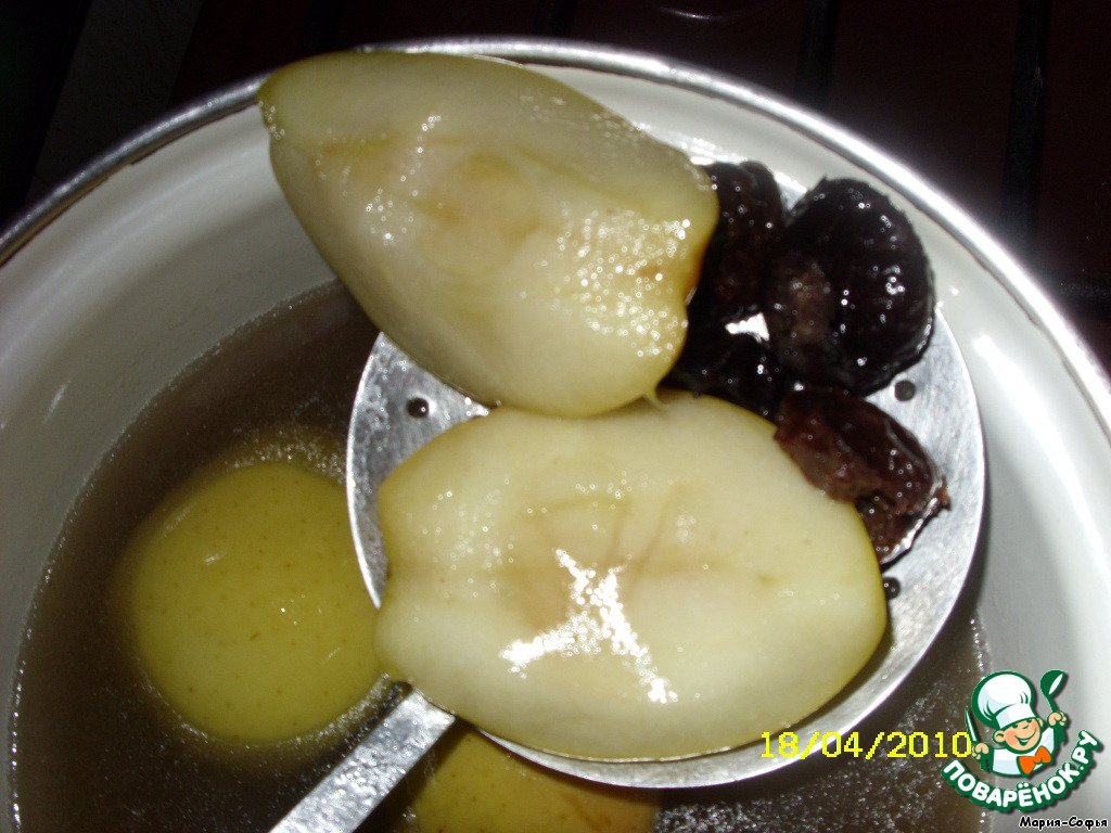 Рецепт супа из цыпленка с яблоком и черносливом: вкусное блюдо на каждый день