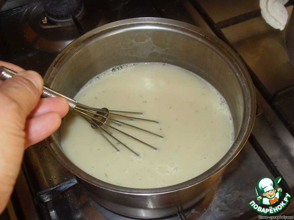 Бешамель соус классический. Консистенция для глазури белой. Вареные белые грибы. Как сварить белые. Вареные грибы.